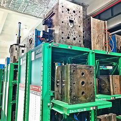 双立柱半开式模具架